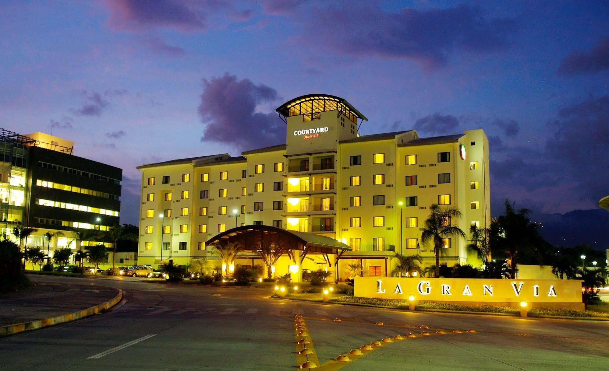 Hotel Courtyard By Marriott San Salvador Exterior foto