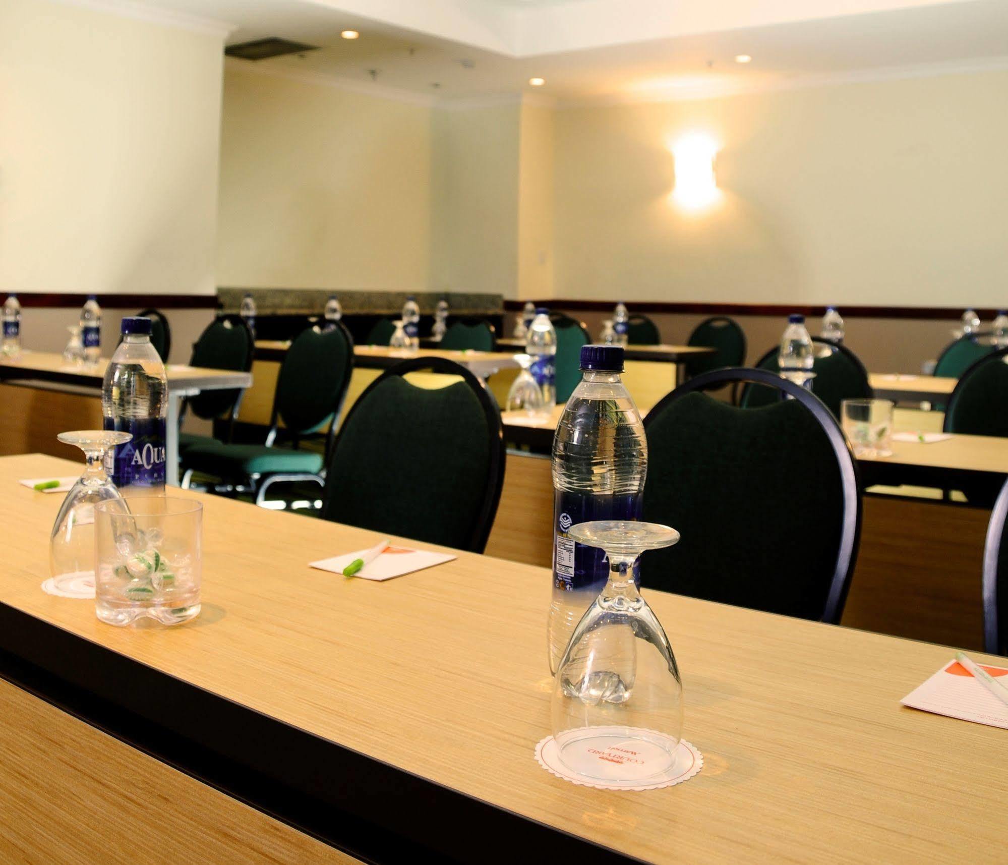 Hotel Courtyard By Marriott San Salvador Exterior foto